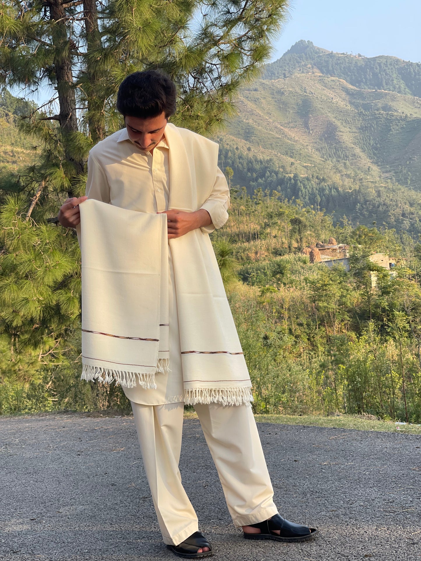 PURE HANDMADE 100% WOOLEN SHAWL FOR MEN LIGHT-WEIGHT